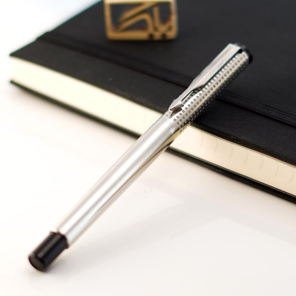 خودنویس پارکر وکتور پریمیوم مربعی استیل PARKER Vector premium shiny stainless steel chiselled fountain pen