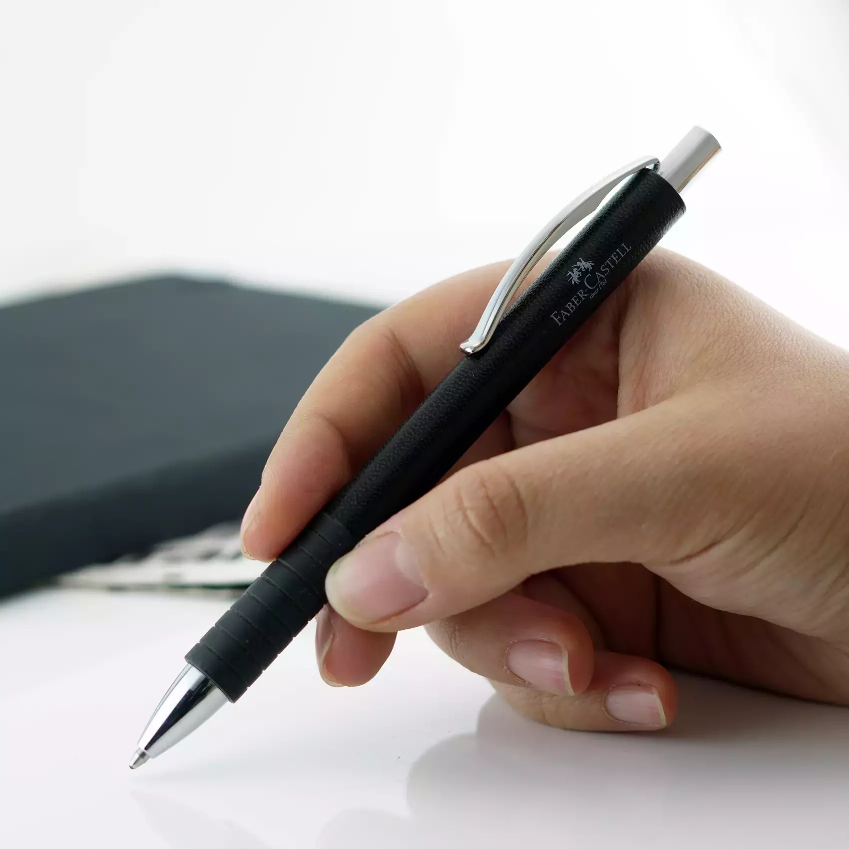 فابرکاستل خودکار اسنشیو چرمی 148889 FABER-CASTELL Essentio Leather pen