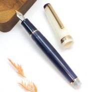 dark blue white 82