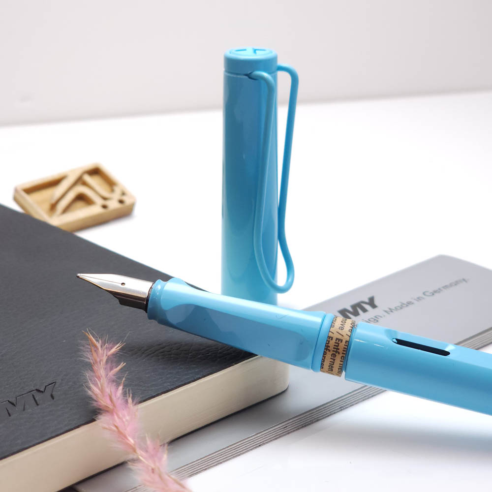لامی خودنویس سافاری آبی مات LAMY SAFARI FP aqua sky 0D1