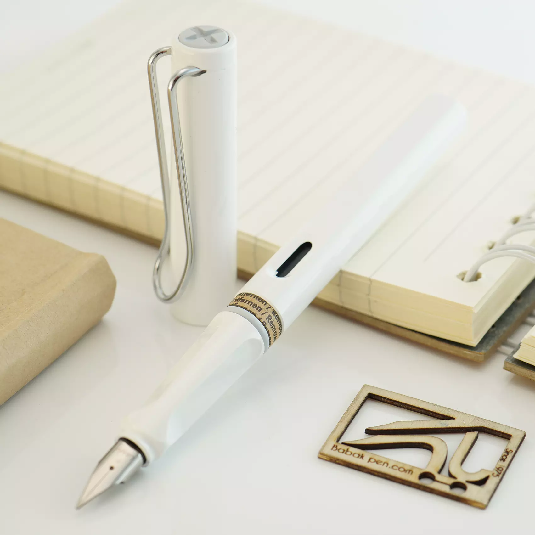 لامی خودنویس سافاری سفید LAMY SAFARI FP shiny white 19