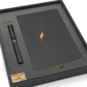 ست هدیه خودنویس سافاری آل بلک و دفتر لامی LAMY Safari FP All black and notebook E235 44