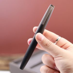 خودنویس لامی 2000 مشکی با جا قلمی LAMY 2000 FP M black and pen case 01