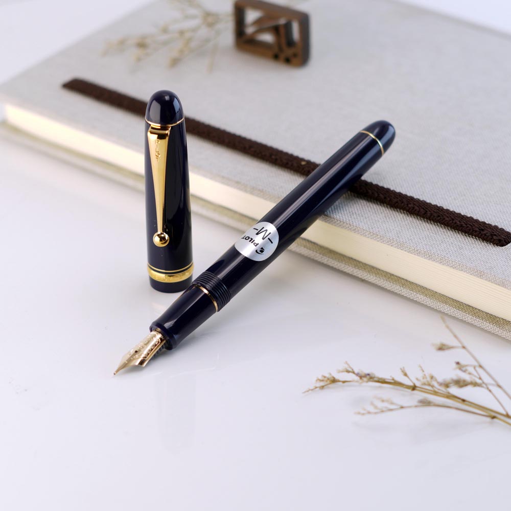 خودنویس پایلوت سرمه ای طلایی کاستوم PILOT Blue Custom 74