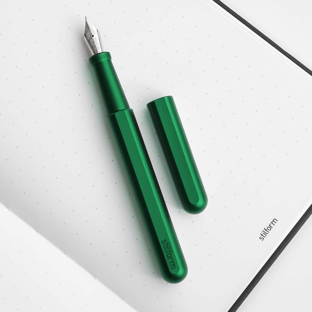 خودنویس آلومینیومی استیل فرم اینک سبز شفقی STILFORM Aluminium INK aurora green