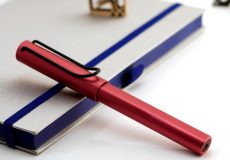 قلم و خودنویس مناسب دانشجو و استفاده روزمره | راهنمای خرید خودنویس انتخاب سبک، مقاوم و اقتصادی