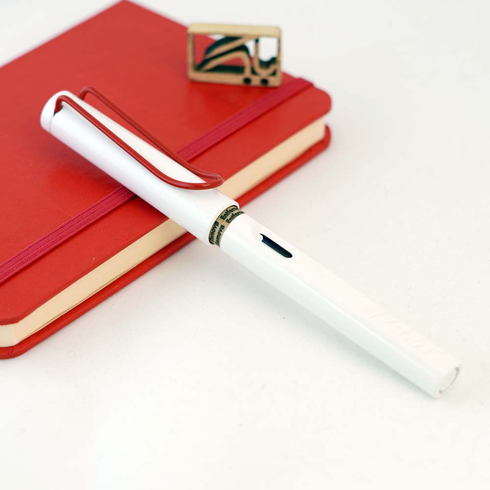 خودنویس لامی سافاری جوی سفید گیره قرمز LAMY Safari Joy white red trim 15