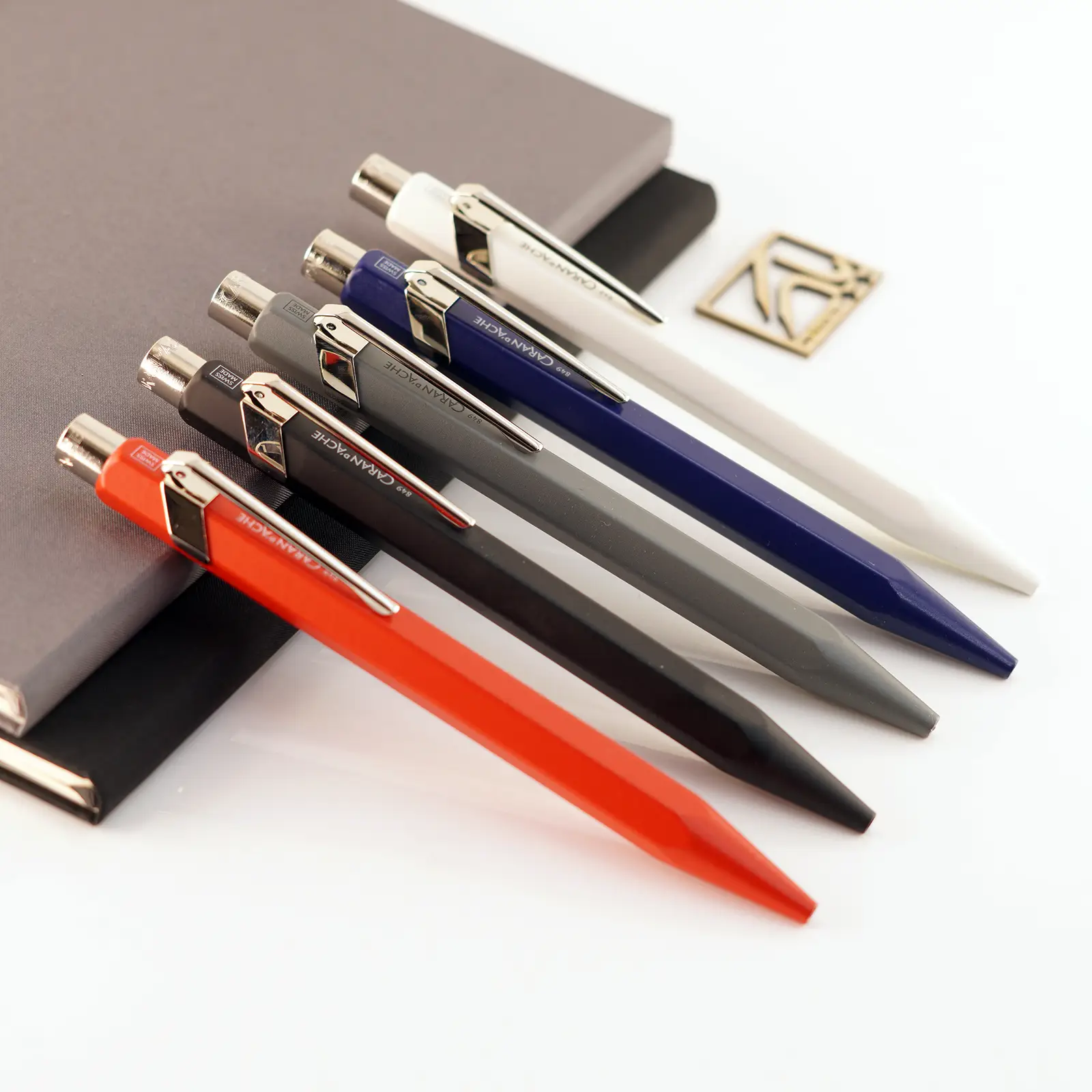 روان نویس کرن داش 849 کلاسیک CARAN D'ACHE BP 849 Classic