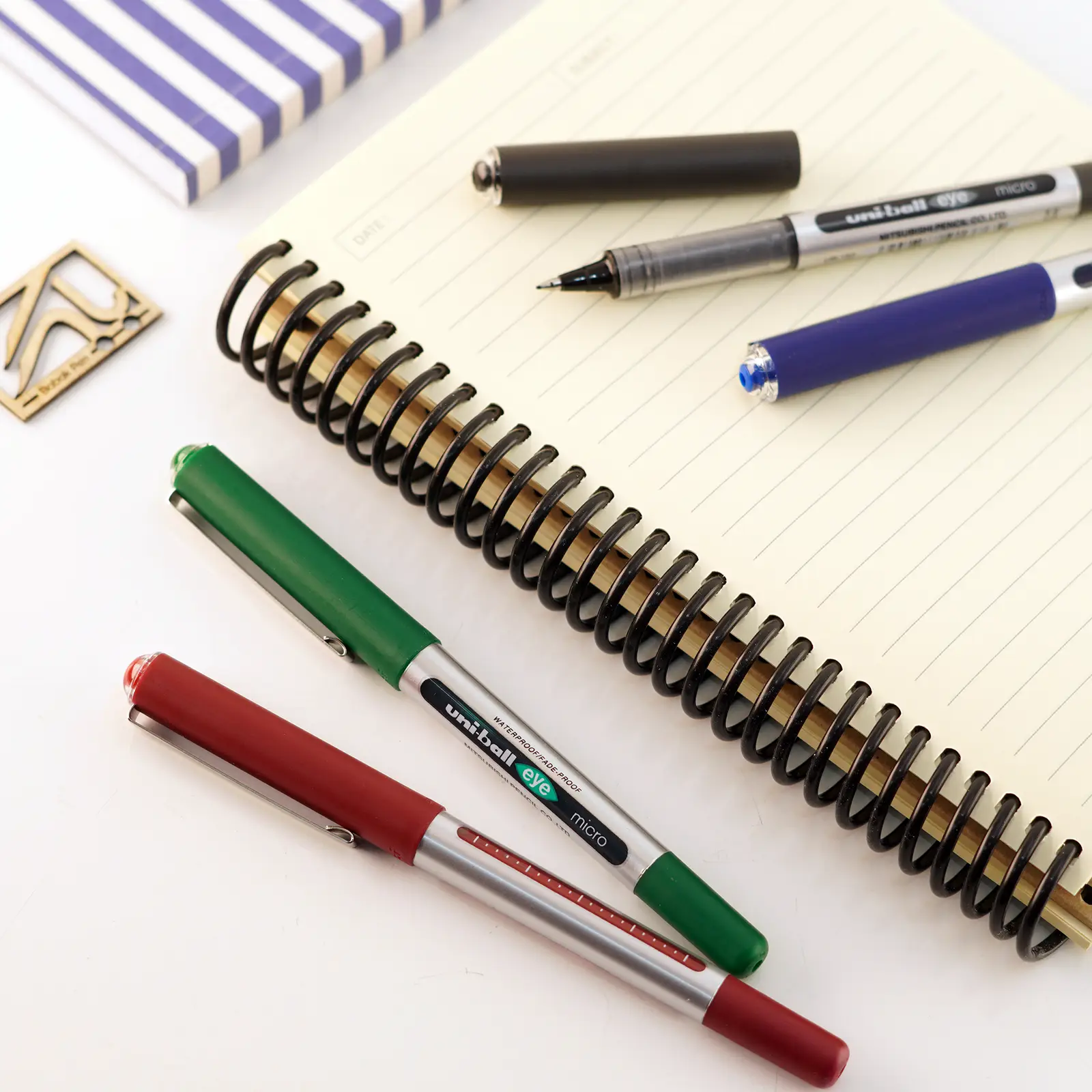 روان نویس یونی بال چشمی میکرو UNI BALL RP Eye Micro UB 150