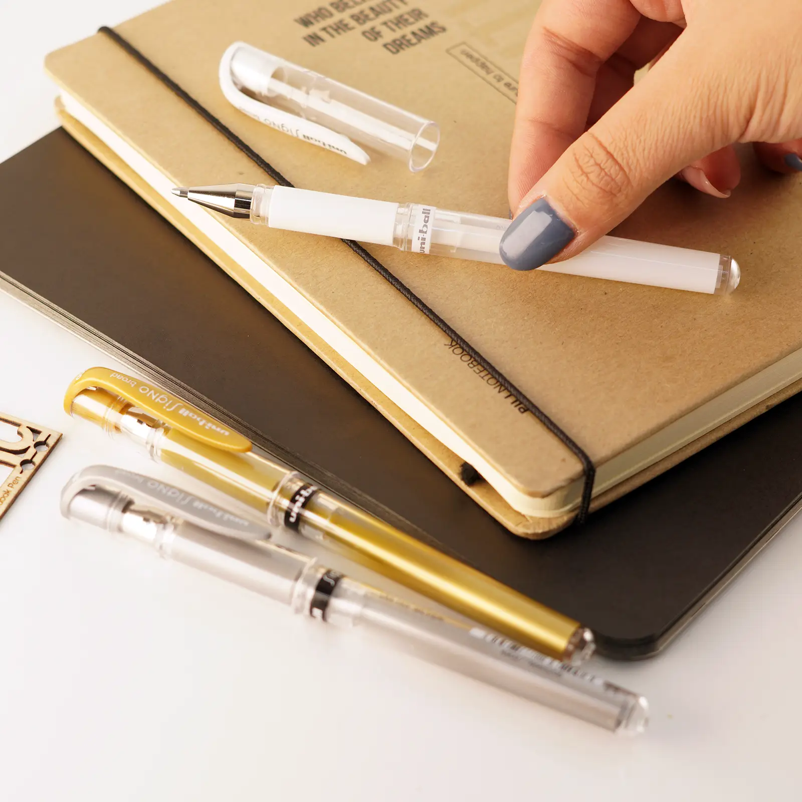 روان نویس یونی بال سیگنو ژل ایمپکت UNI BALL RP Signo gel impact UM 153