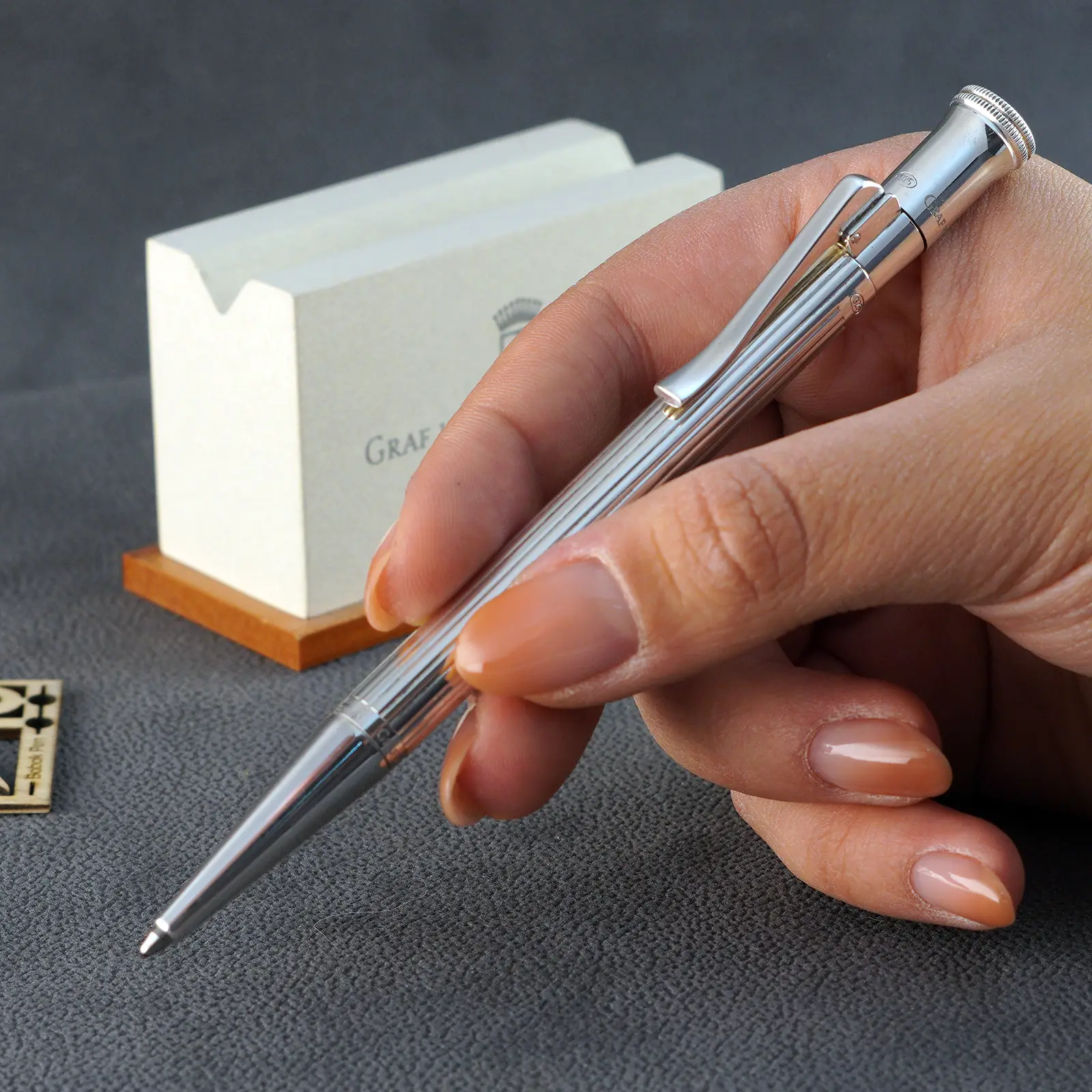 خودکار گرافون کلاسیک روکش پلاتین (1)