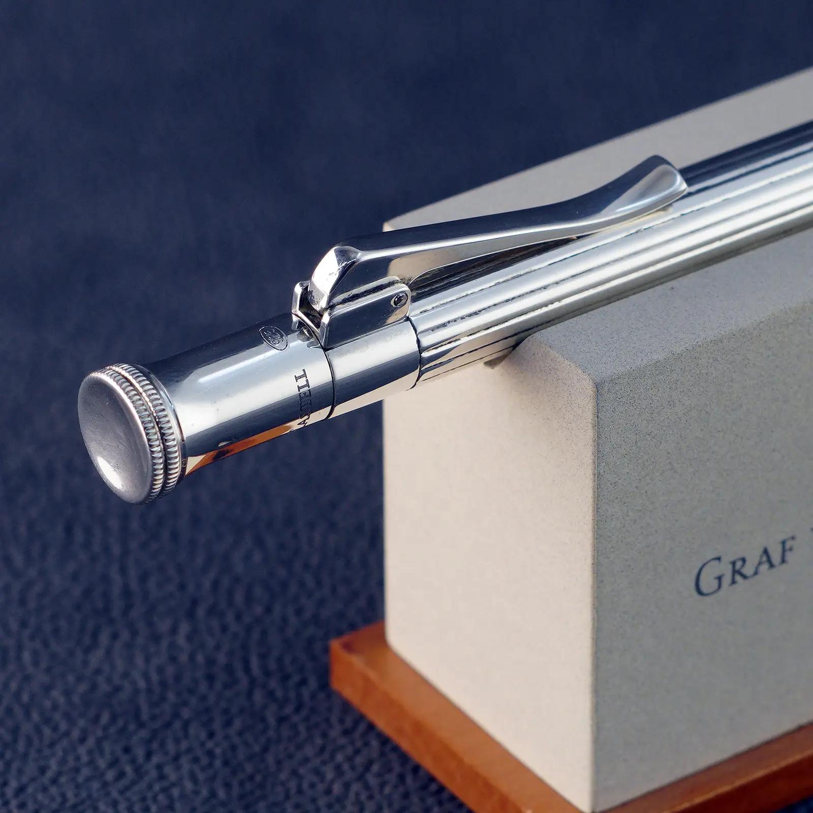 خودکار گرافون کلاسیک روکش پلاتین 3