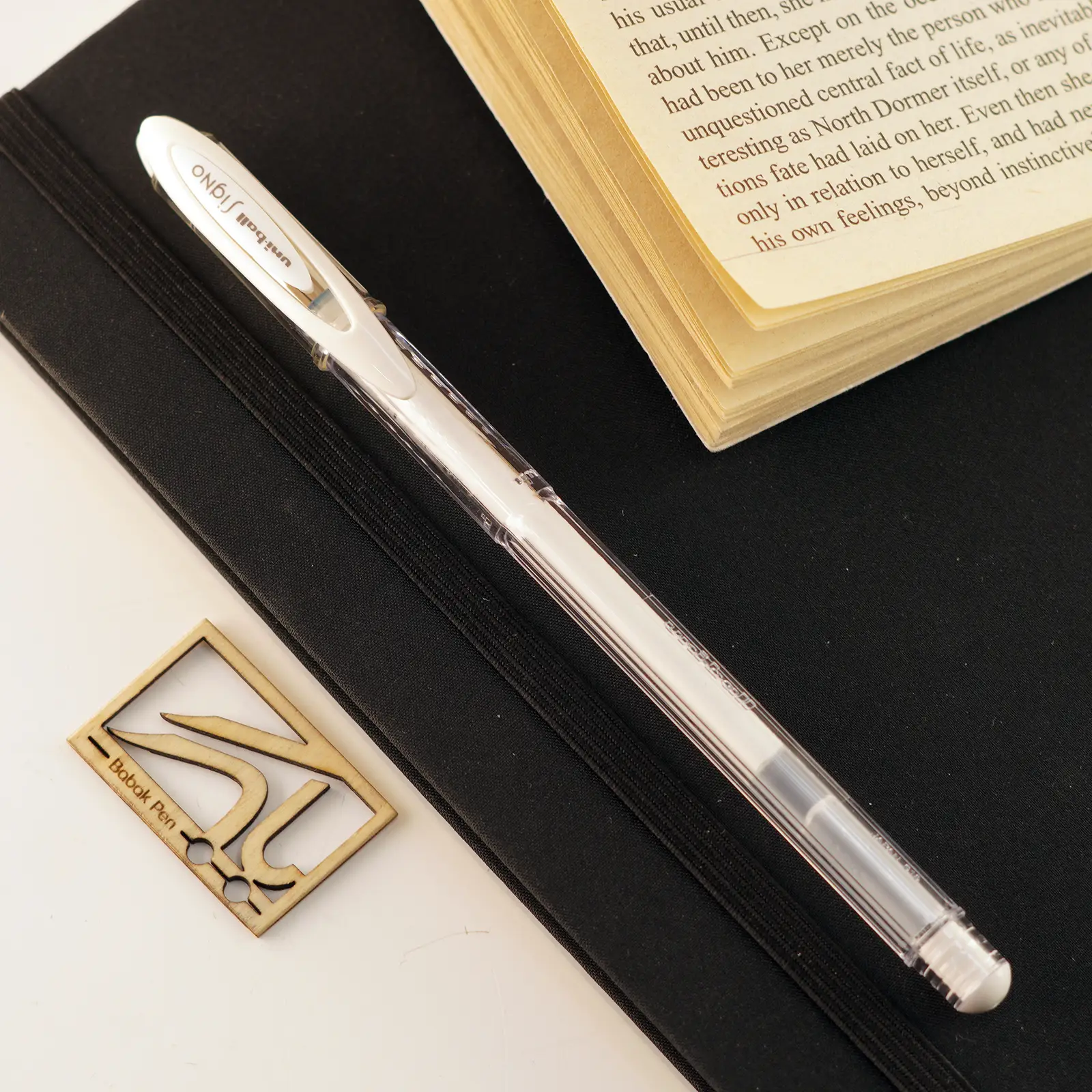 خودکار ژله ای یونی بال سیگنو آنجلیک سفید UNI BALL BP Gel Signo angelic white UM 120AC