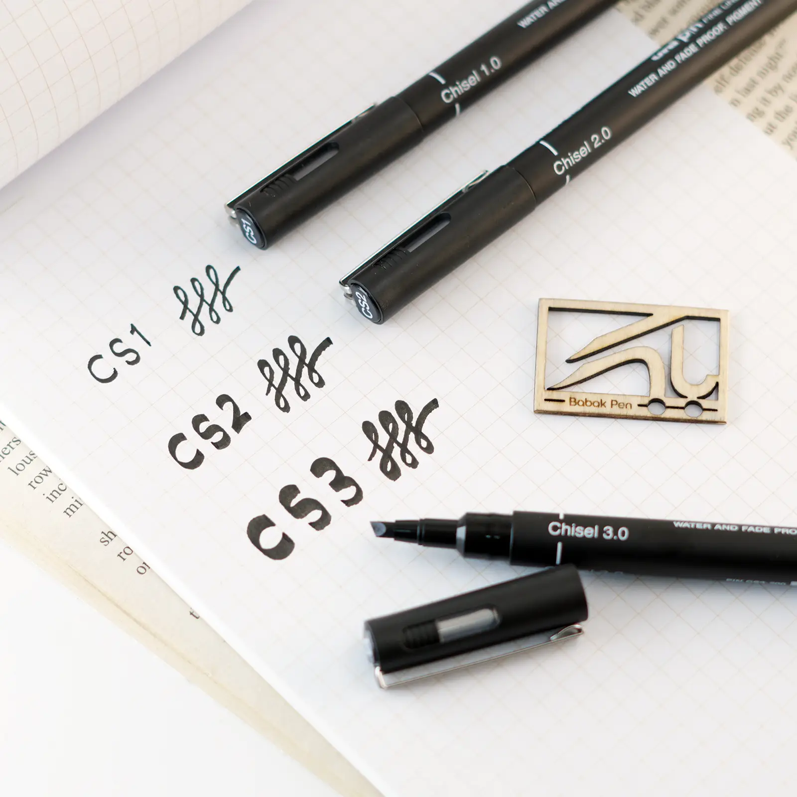 ماژیک یونی بال یونی پین خطاطی مشکی UNI BALL Calligraphy marker PIN 200