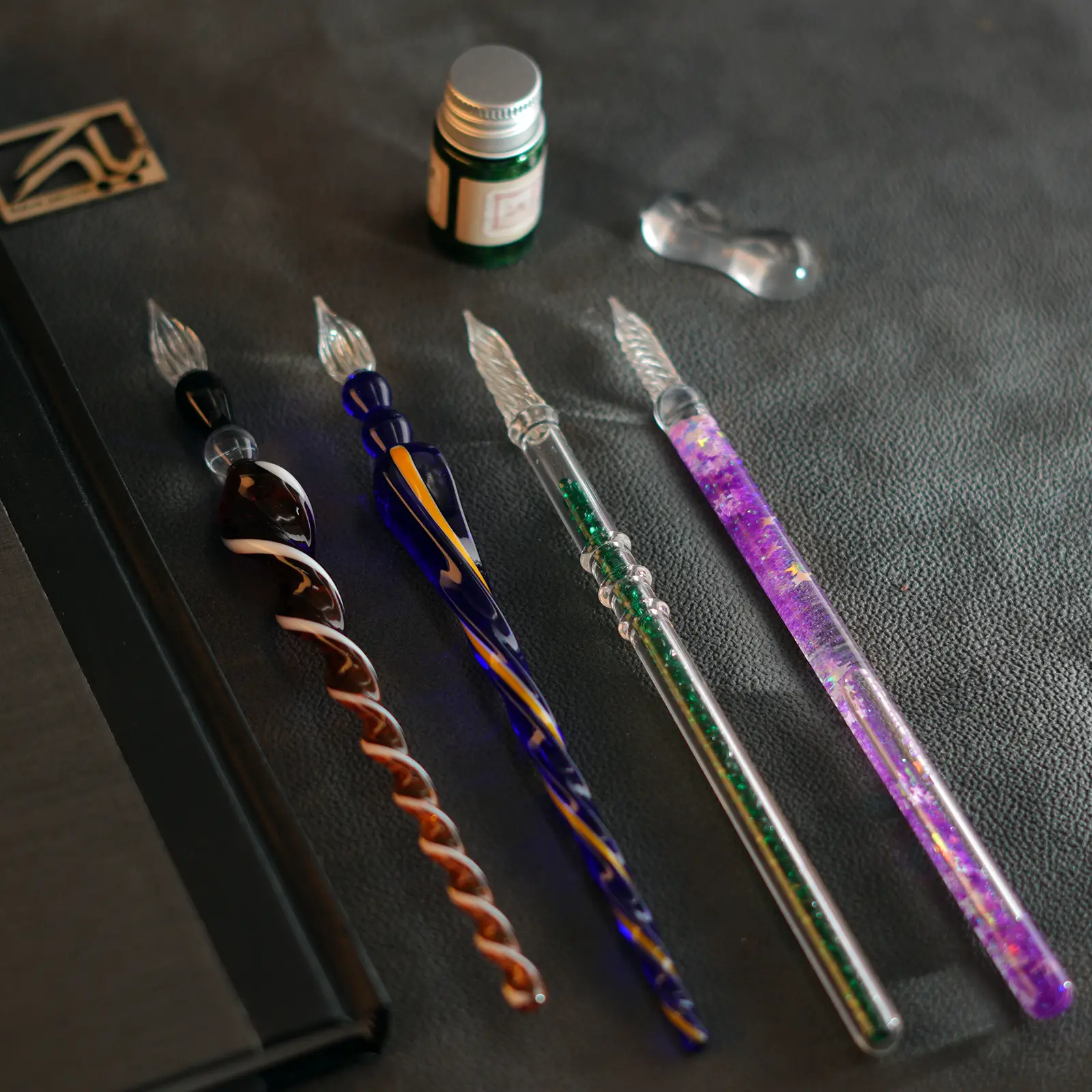 قلم شیشه‌ای طرح خاص Glass deep pen Special design