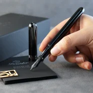 خودنویس پینایدر آواتار یو آر براق مشکی PINEIDER Avatar UR Glossy Nero FP