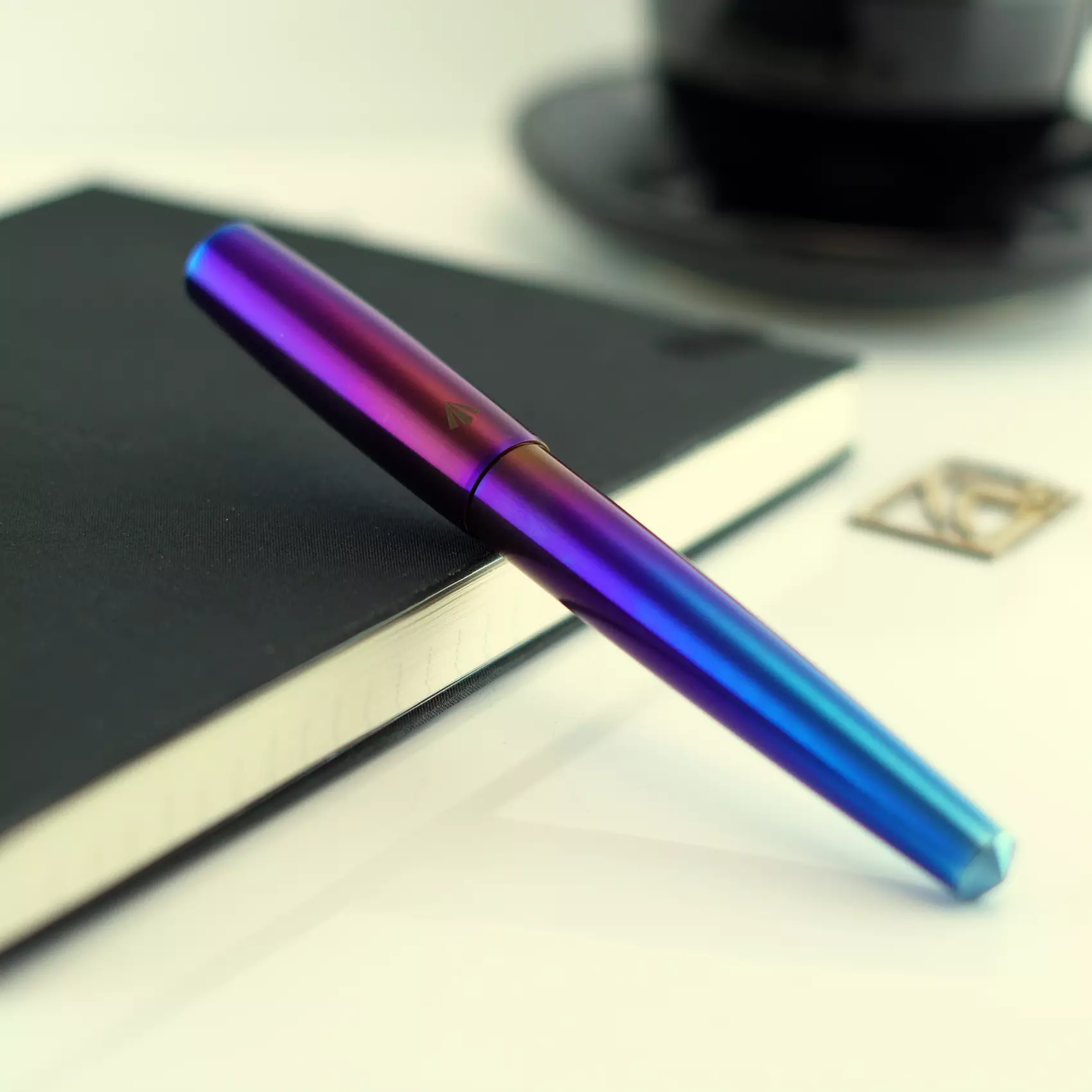 خودنویس گراویتاس سنتری رنگین کمان تیتانیوم GRAVITAS Sentry FP Raw titanium Rainbow skittle
