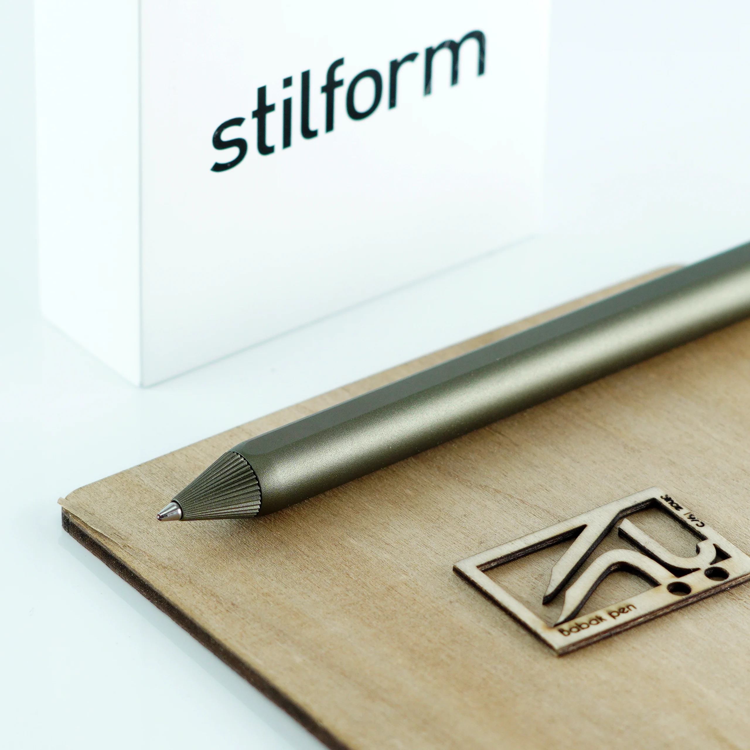 خودکار استیل فرم آلومینیومی ایون سبز تیره STILFORM AEON Aluminium BP Moss green
