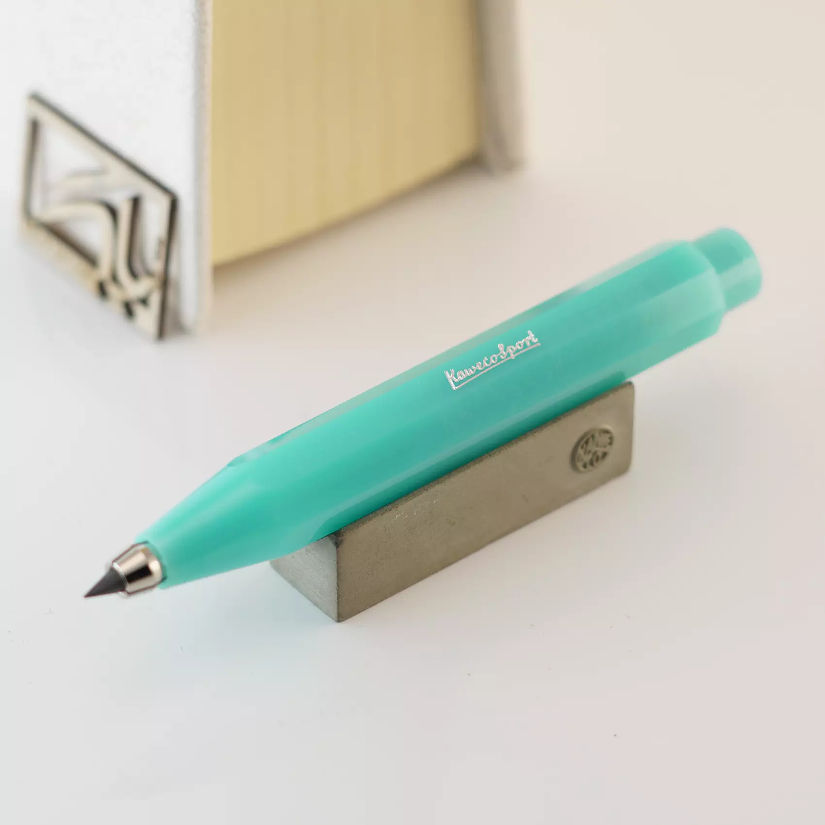 اتود کاوکو فراستد اسپرت بلوبری KAWECO Frosted sport Clutch pencil Light Blueberry 3.2mm