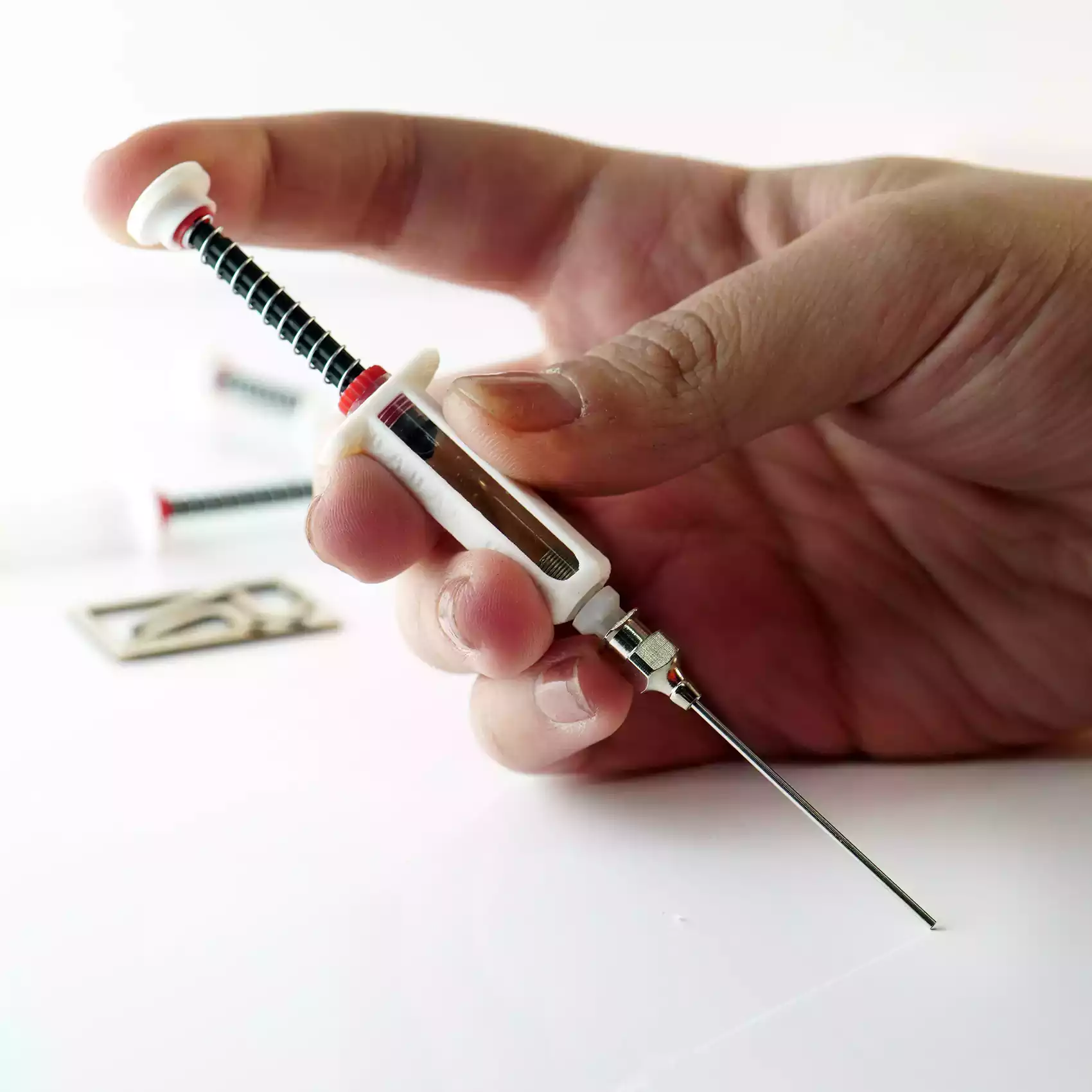 سرنگ انتقال جوهر فنری سفید Ink filler syringe white